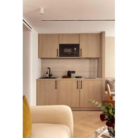 Elegant Apartment- 2br-6p- Le Marais Apartment *