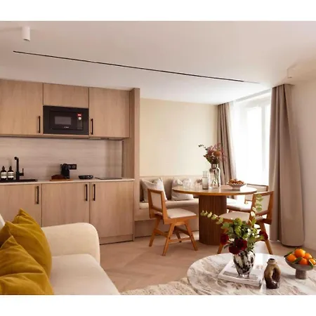 Elegant Apartment- 2br-6p- Le Marais * Paris