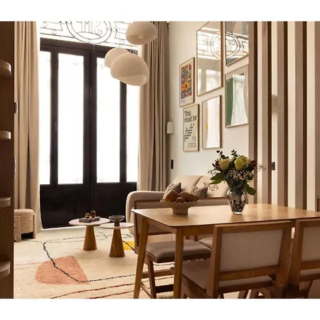 Elegant Apartment- 2br-6p- Le Marais