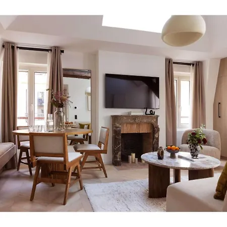 Elegant Apartment- 2br-6p- Le Marais Paris